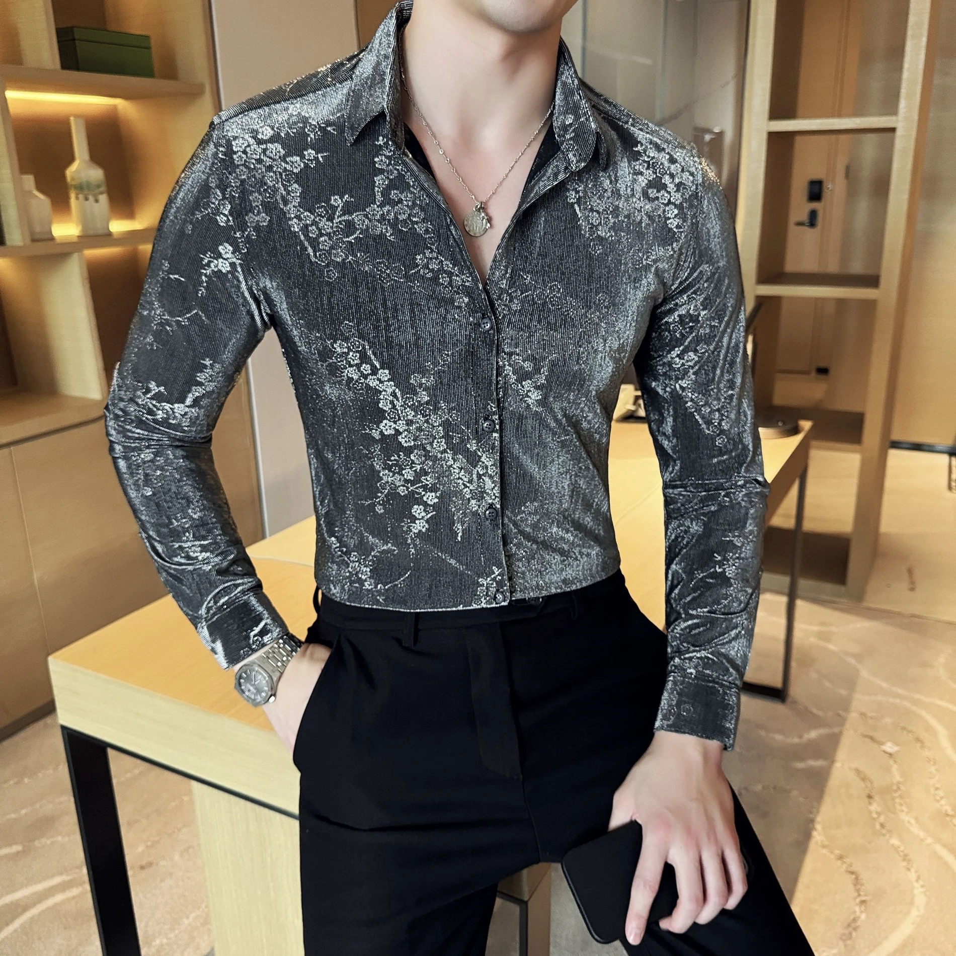 Camisa de manga larga para hombre, camisas informales ajustadas, Jacquard de moda, ropa de negocios Social, terciopelo Retro de lujo, otoño