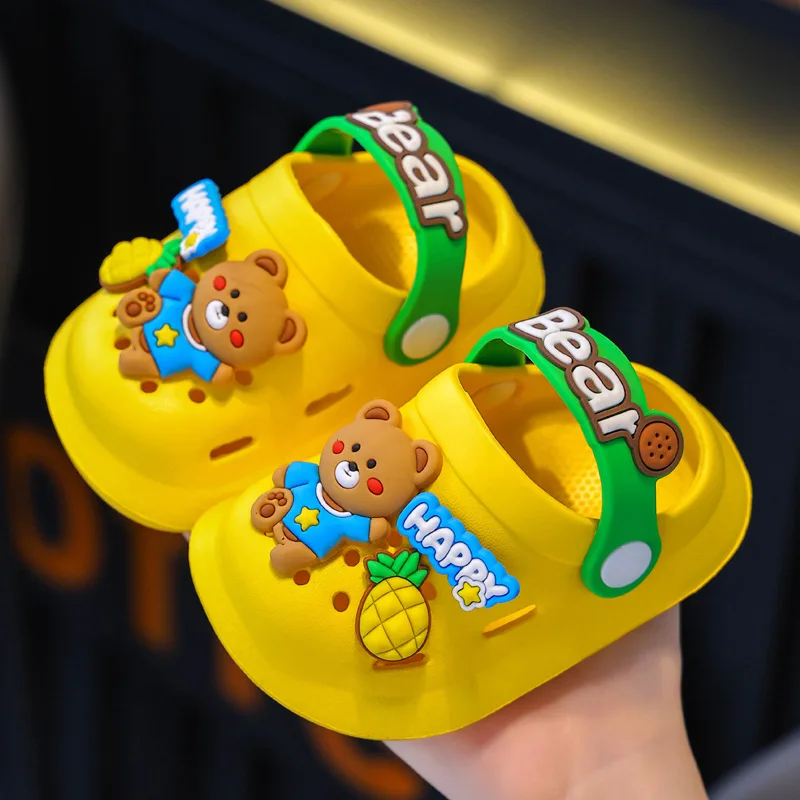 Summer Non-Slip Sandals Garden Beach Slippers Kids Cartoon Cave Hole Sandals Soft Soled Quick Drying Shoes Sandals