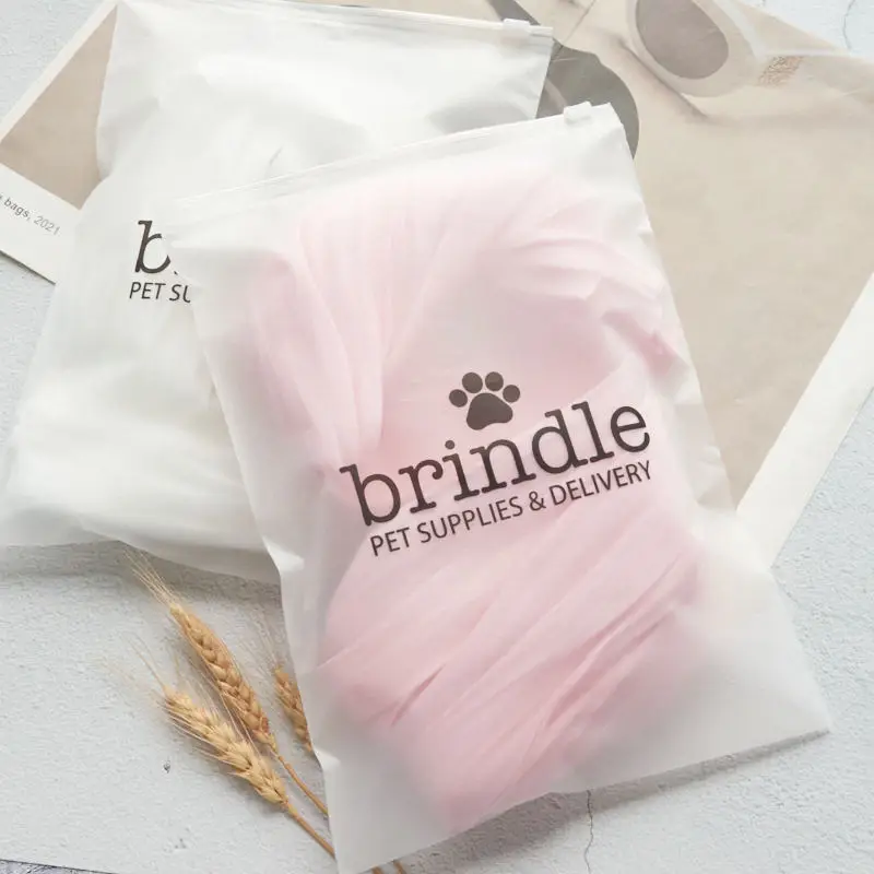 Frosted Plastic Zipper Storage Bags Custom Logo Waterproof Clothing Packaging Bags For Transportation Travel Clothes Packing