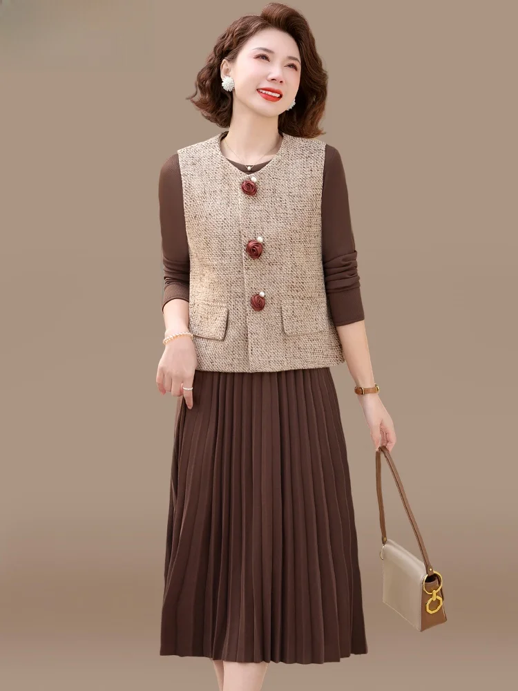 

Spring Faion Mommy Dr Set 2025 New Sle Mid-aged Women's Small Fraance Wind Jaet Vest Two-piece Set Loose Fit Polye...