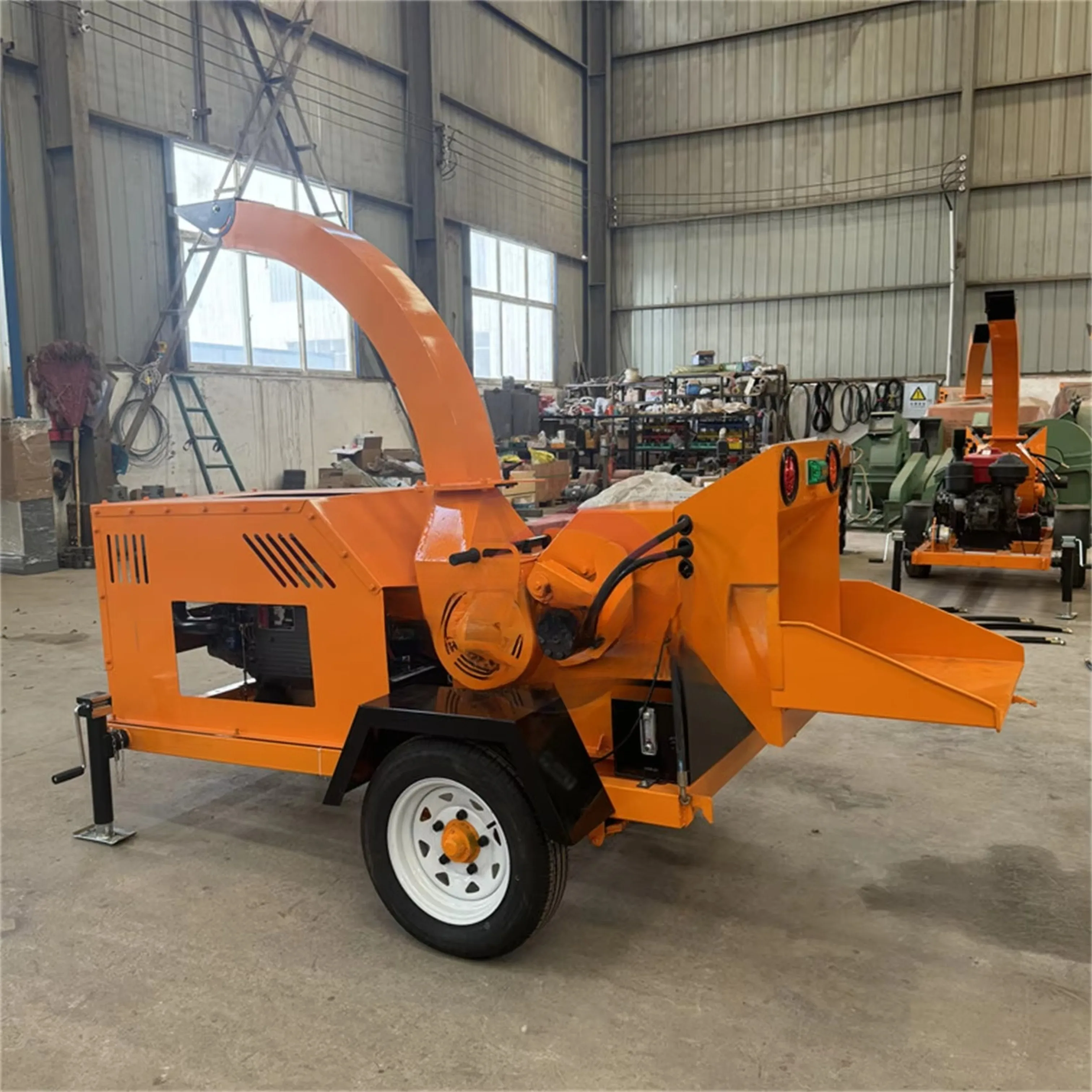 Multi Purpose Industrial Tree Chipper Portable Mulcher for Large Scale Wood Processing High Output Suitable for Branches Logs