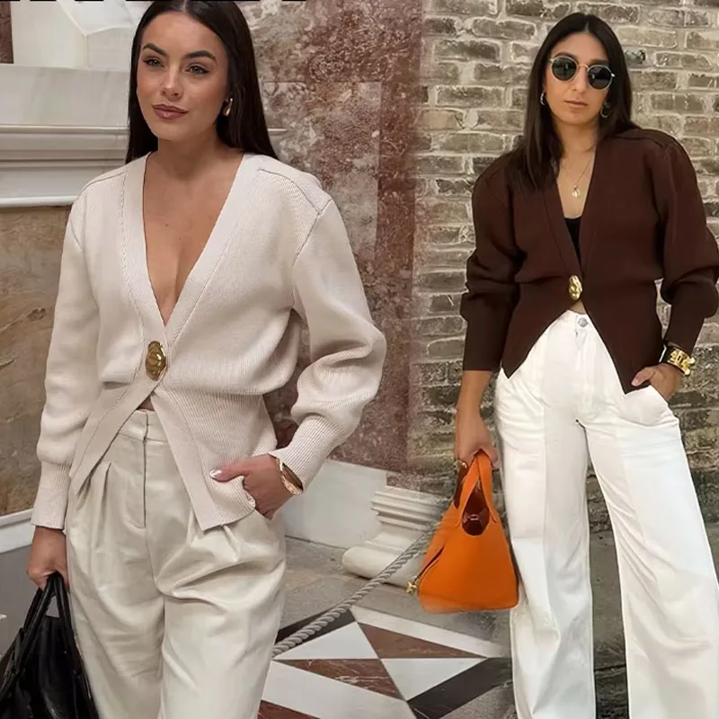 

2025 Woman's Fashion Casual Slim Beige Soild Cardigan Coat V-Neck Tighten Hem With Big Mental Button Crop Top High Street