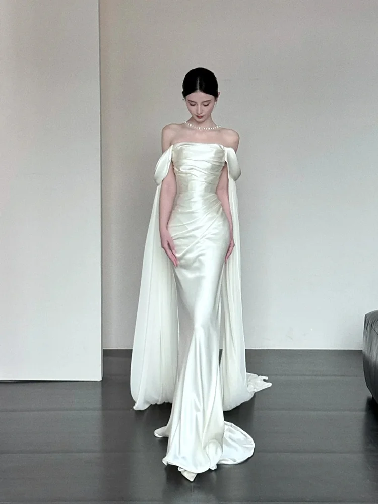 

Элегантное простое белое свадебное платье на одно плечо из атласной ткани, с длинными рукавами, в пол, для встреч с гостями и выходов в свет