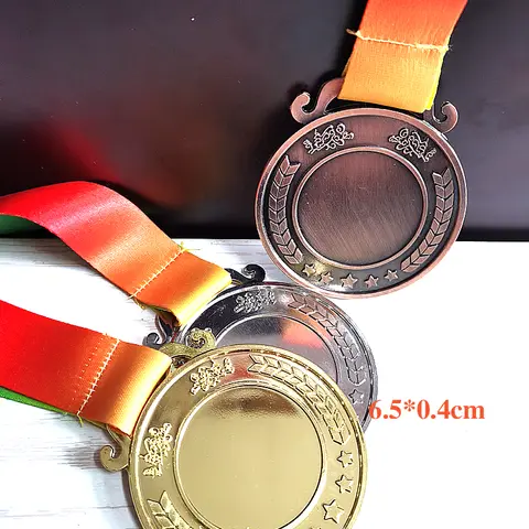 귀 밀 새로운 크기 6.5MM 스타 빈 메달 골드 컬러 메달과 실버 컬러 메달과 브랜즈 컬러 MedalEar 밀