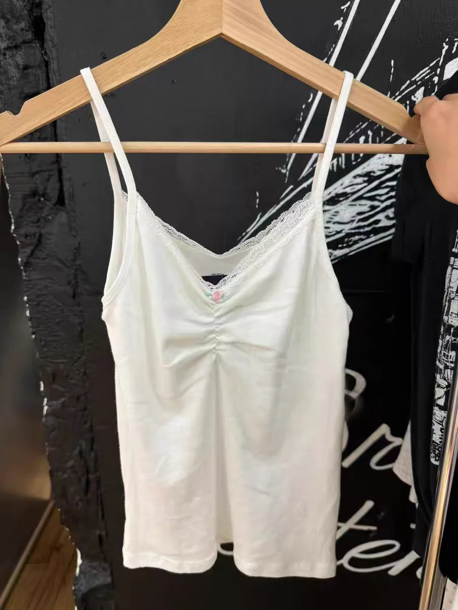 BrandyGirl Jennie 3D Flower V-Ne Lace BM Crop Top Women's Pure Cotton Vest Street Sle Slim Fit ort Length  Color