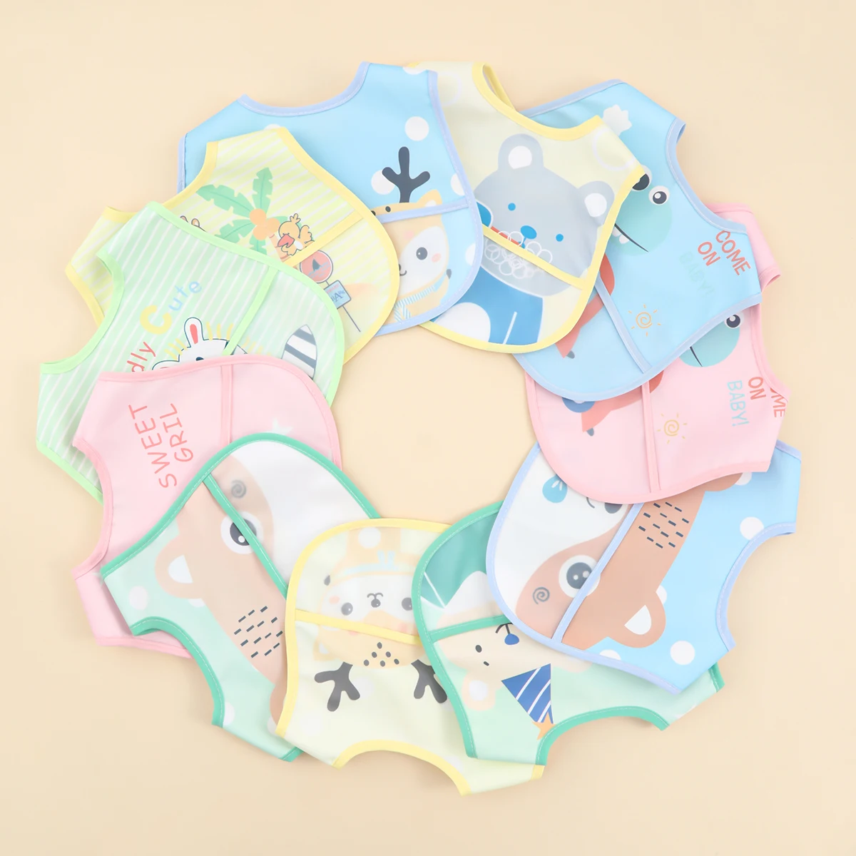 Random Mixed 3pcs Feeding Baby Bibs Waterproof No Sleeved Bibs for Baby Bib Saliva Boy Burp Cloths Newborn Slabbetjes Things