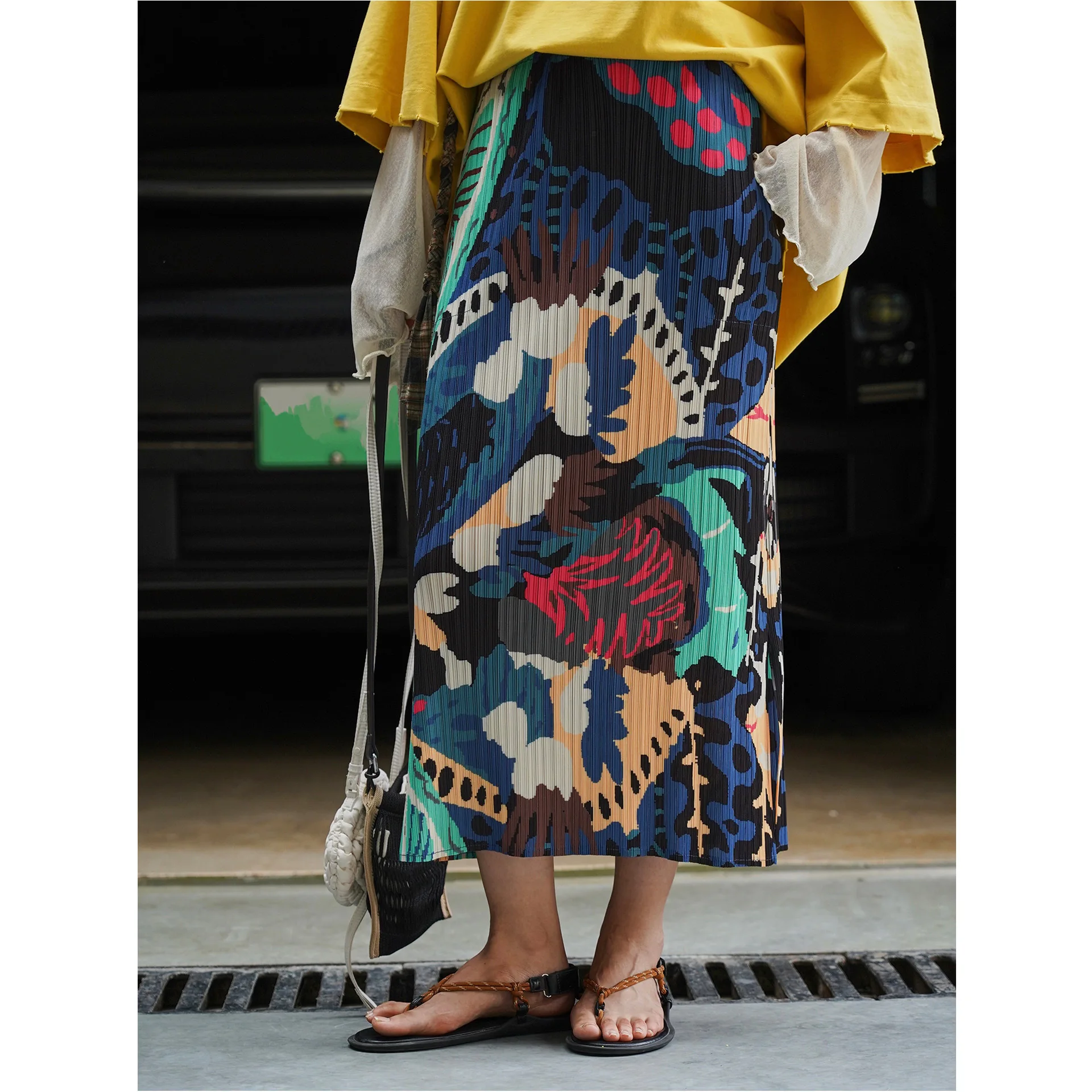 

Summer Vacation Colorful Pattern Ready-to-wear Pleated Midi Comfortable Breathable Long Skirt For Women