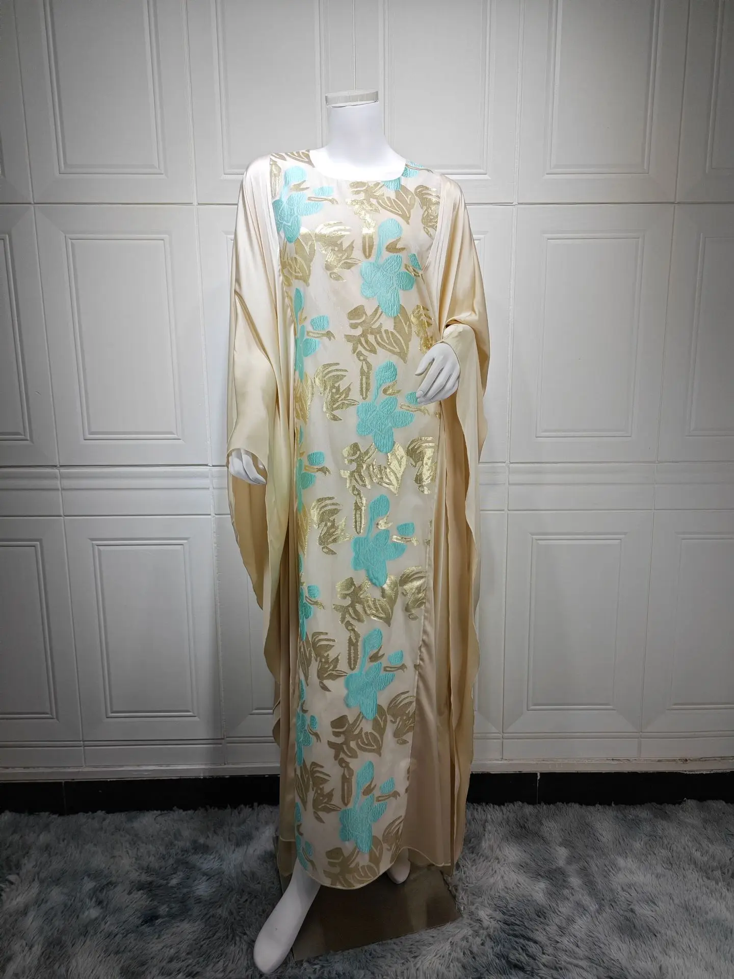 Luksusowa żakardowa damska suknia wieczorowa Dubaj Batwing Sleeve Gold Stamping Abayas Kaftan 2025