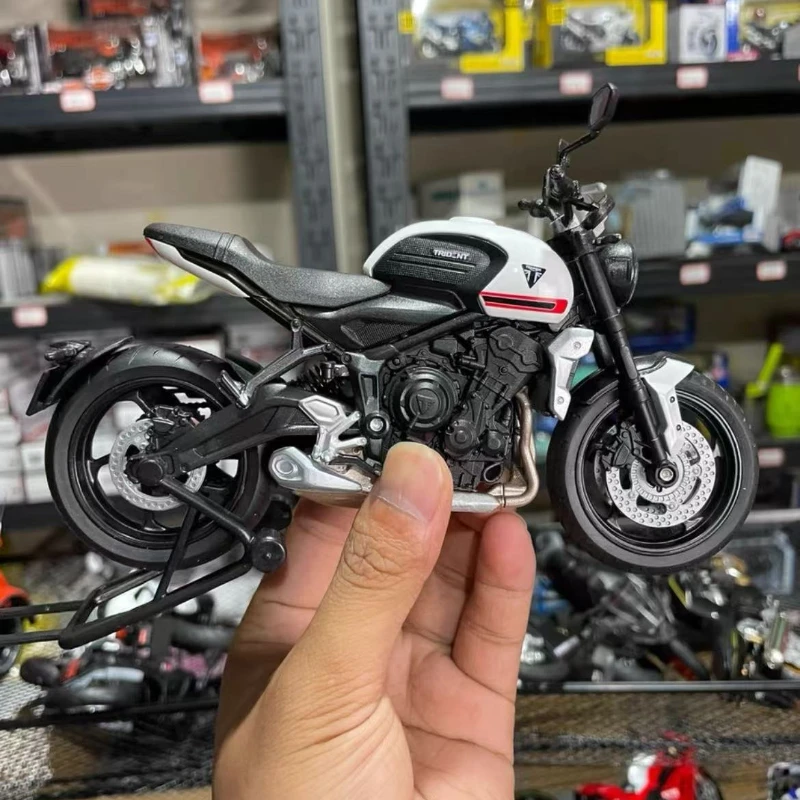 WELLY 1:12 2021 انتصار ترايدنت 660 محاكاة عالية سبيكة نموذج الكبار جمع الديكور الهدايا لعب للأولاد