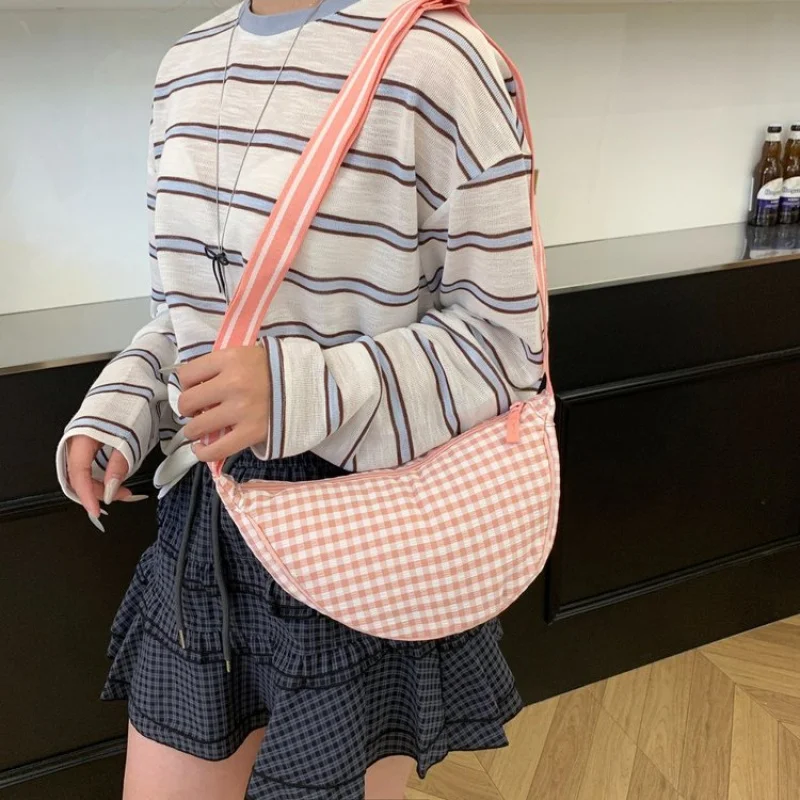 

Elegant Leather Messenger Bag For Ladies Shoulder Handbag By Luxury Brand Famous Designer Fashionable Tote