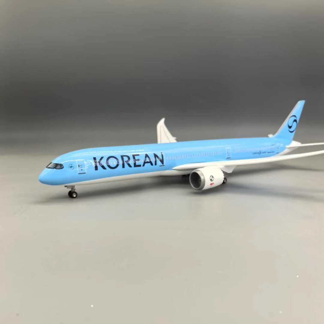 47cm B787-10 Korean Resin Cast Aircraft Model, 1:145 Scale, with Wooden Base and Landing Gear, Passenger Aircraft Collectible Gi