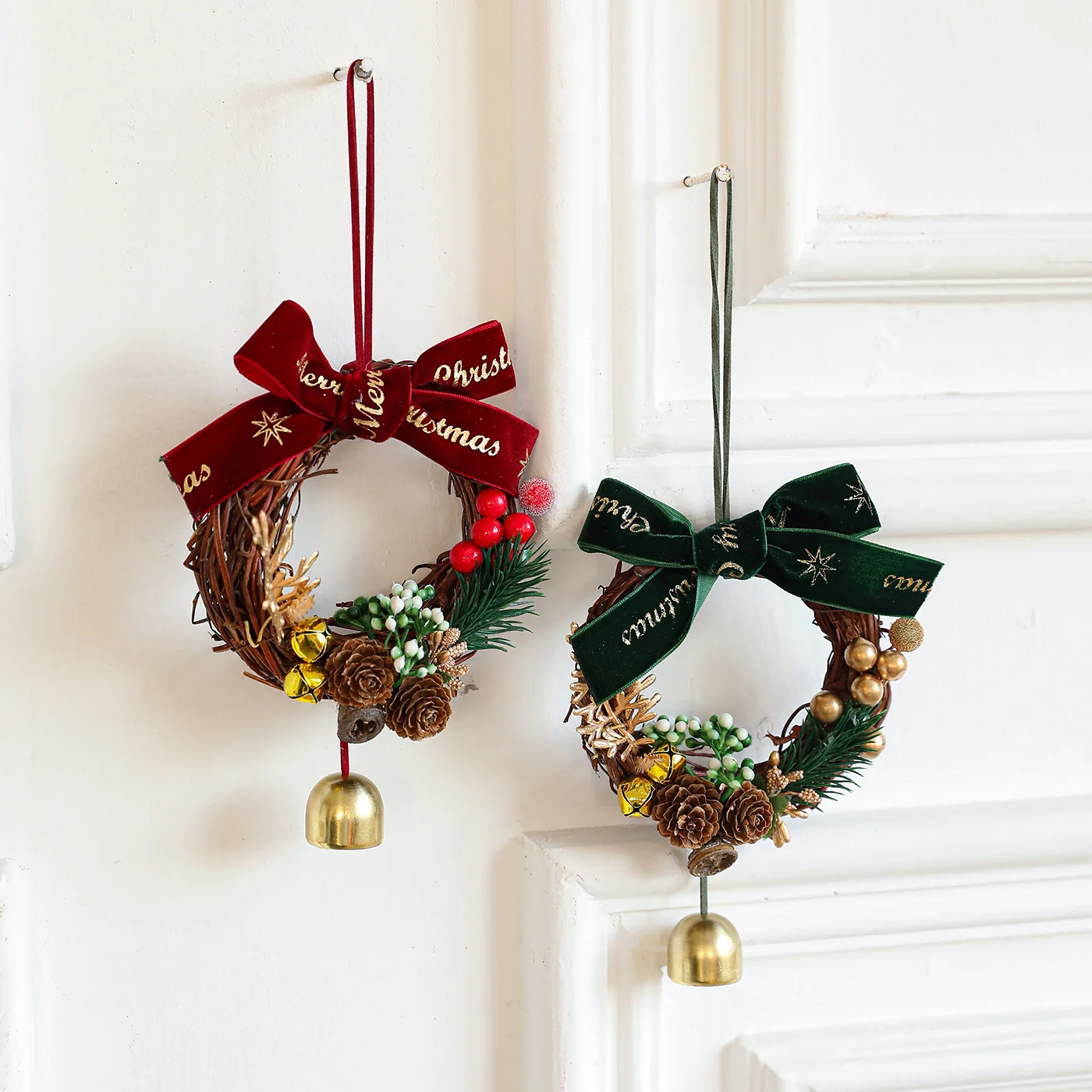 

New Christmas Bell Pendant Wrought Iron Metal Scene Layout Pendant Christmas Tree Decoration Garland Door Hanging Decoration