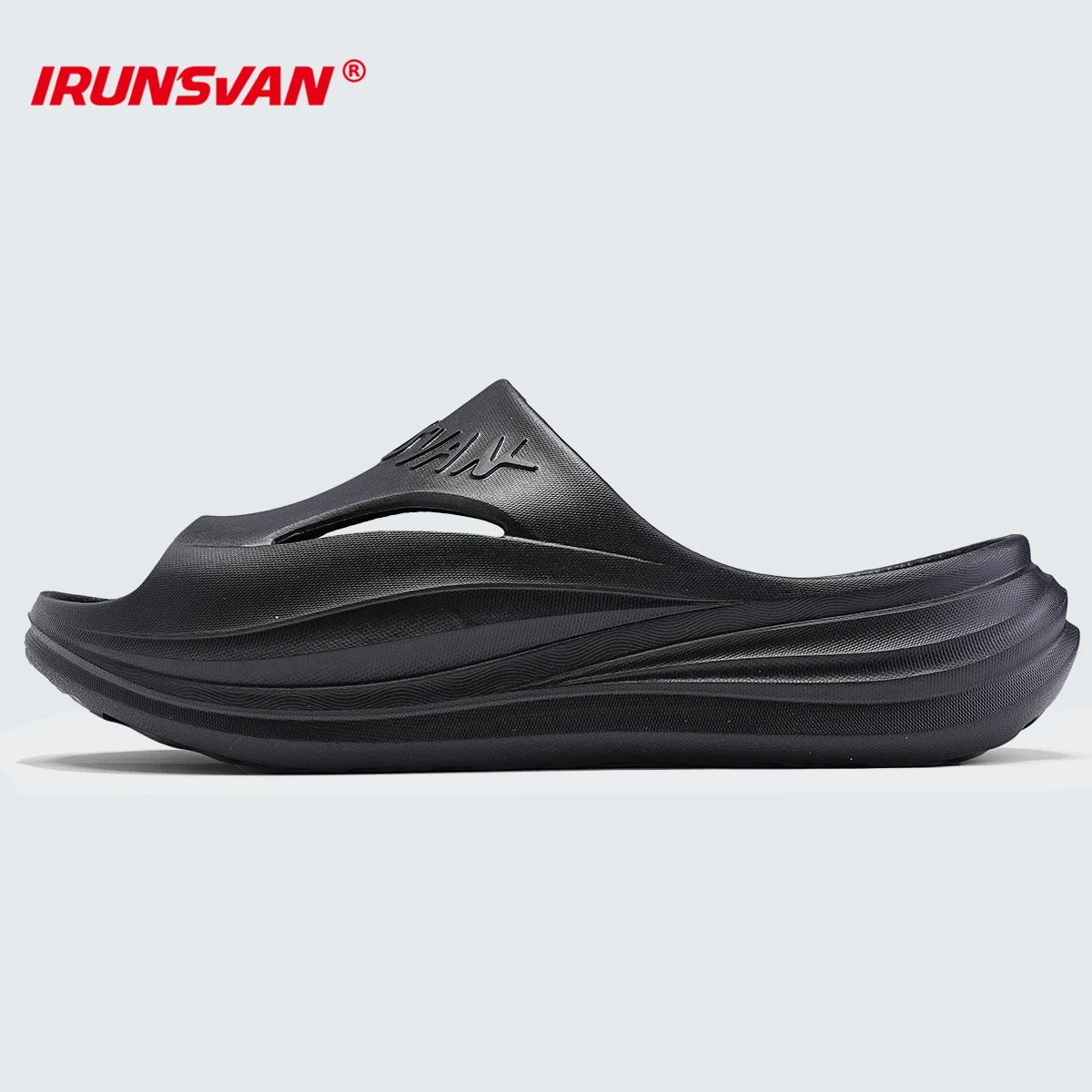 شبشب منزلي IRUNSVAN غير قابل للانزلاق ونعل ناعم وخفيف الوزن وتصميم مقاوم للاهتراء مع شبشب رياضي مبطن