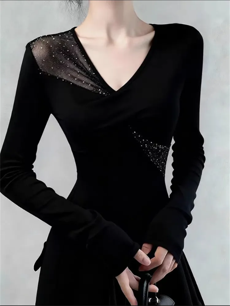 High-end T-shirts Hot diamond bottoming Tshirt for women Blouse belly covering v-neck Long-sleeved t-shirt Slim Female Tees