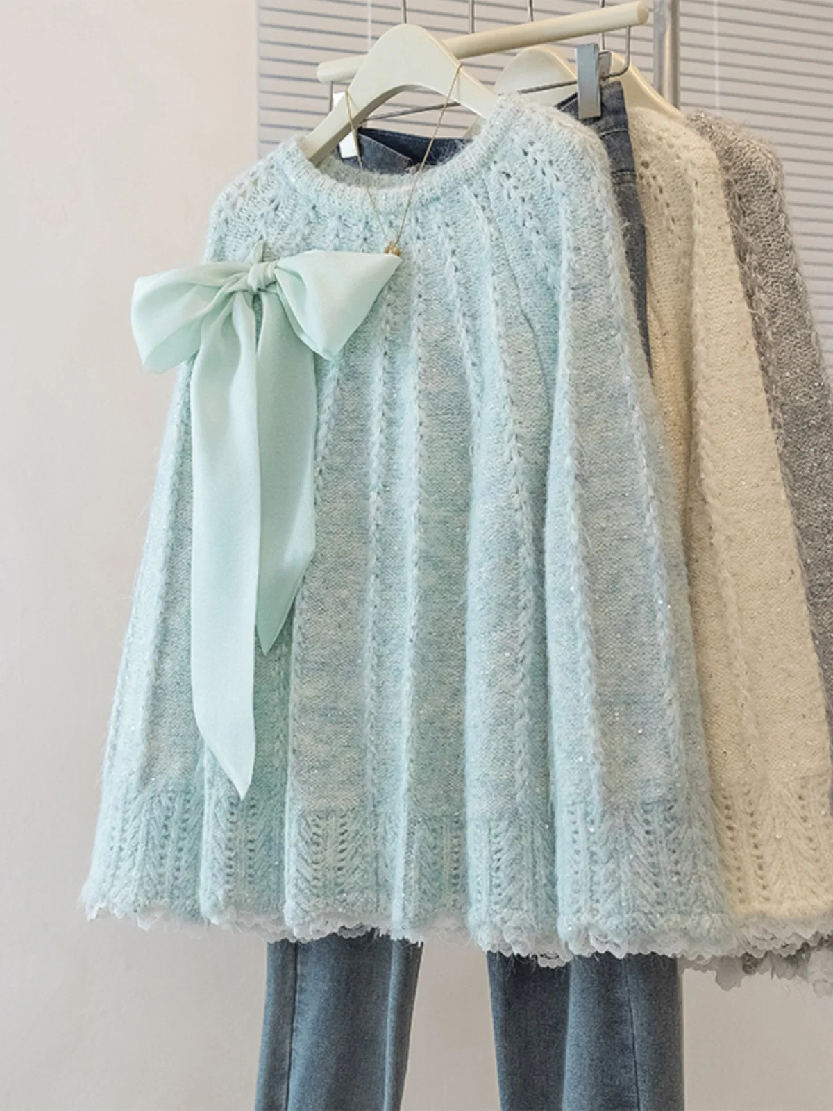 Women's Knitted Sweater with  Knot Lace Splicing Shiny Thread Loose Fit Long Sleeve round Neck Soft Comfortable