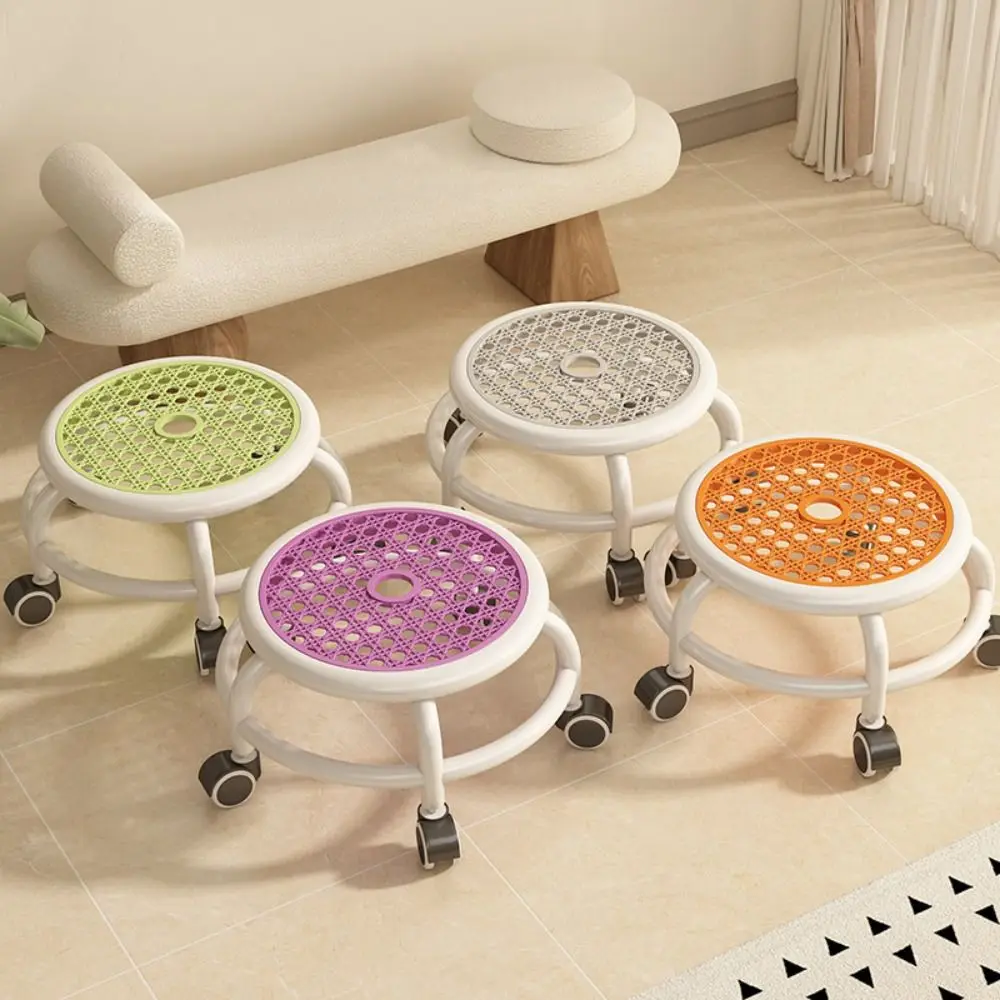 

Универсальное колесо 360° ° Поворотный табурет на колесиках, шкив небольшого размера, пластиковые низкие табуреты, многофункциональные удобные домашние табуреты для маникюрного салона