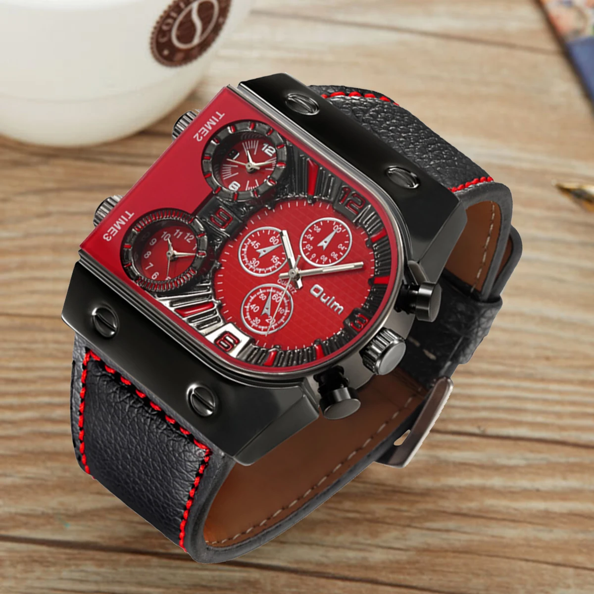 Oulm Unique Big Size Men\'s Watches Three Time Zone Outdoor Sports Watch Male Casual Leather Strap Men Wristwatches Relogio