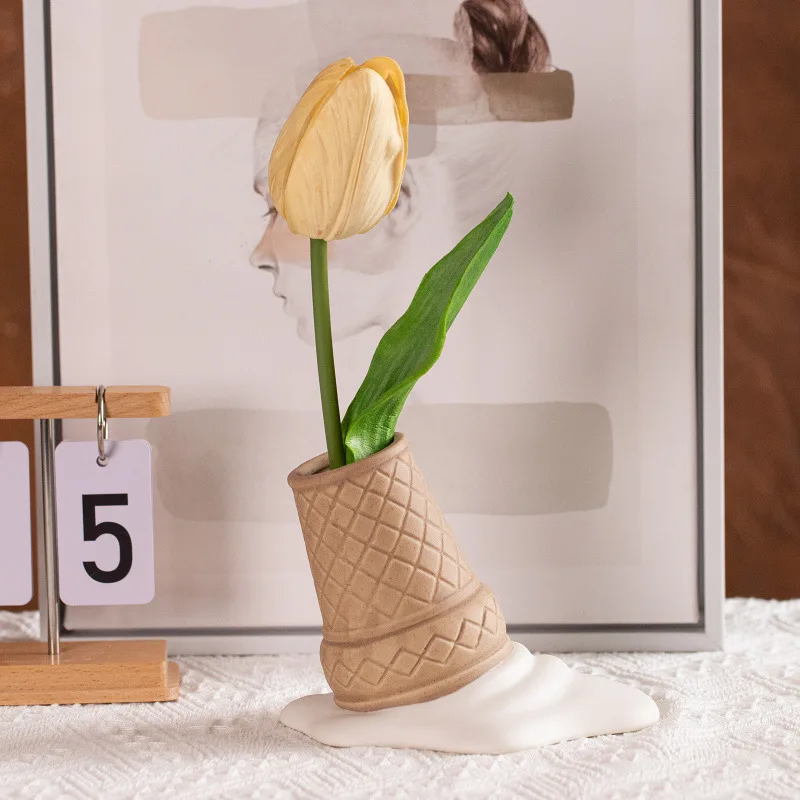 Creative ice cream ceramic vase,interesting small vase,sweet tube shaped living room bedroom decor ornament decoration mariage