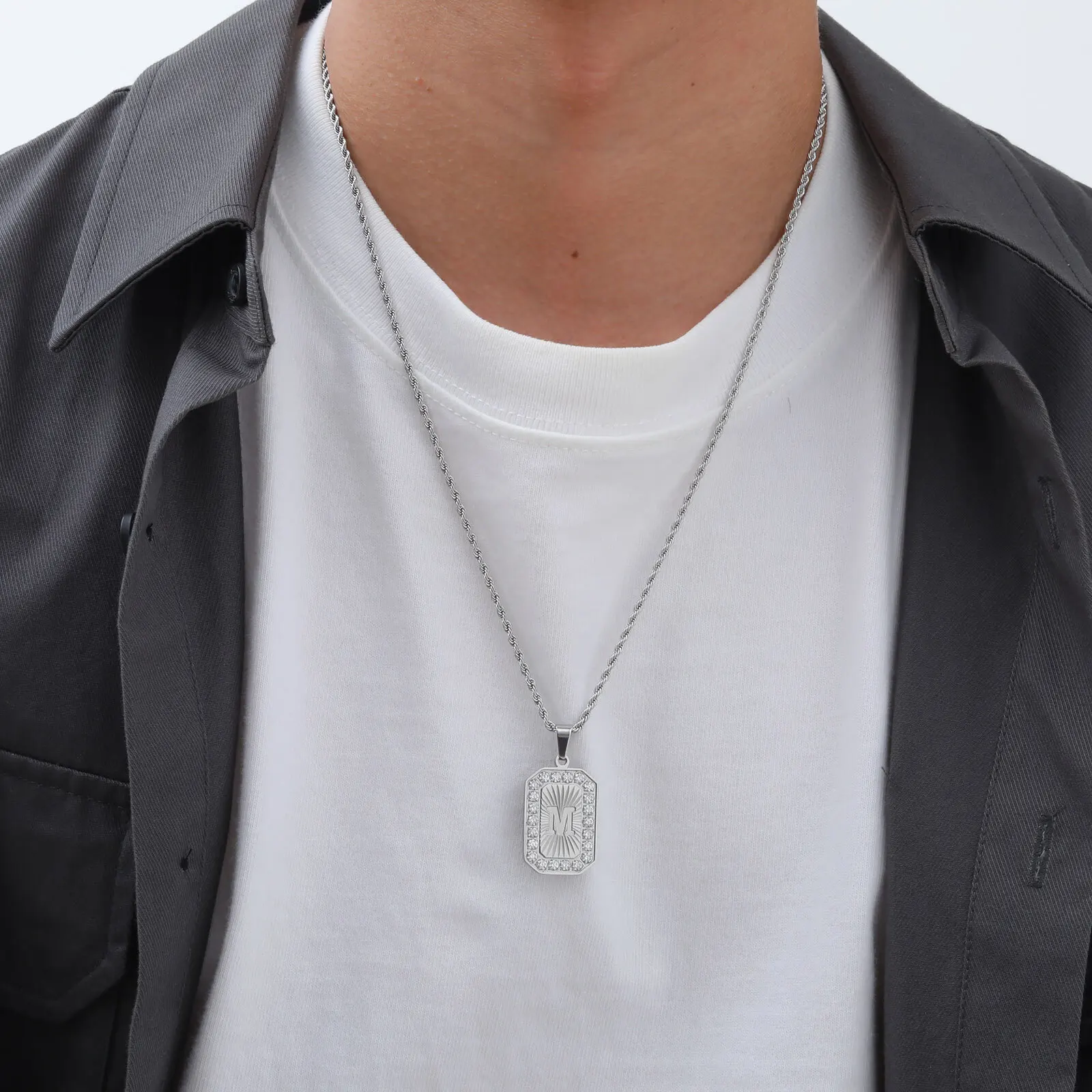 قلادة أولي من الزركون اللامع للرجال، قلادة مربعة منقوشة من الفولاذ المقاوم للصدأ، اسم A-Z 26 حرف طوق هدية