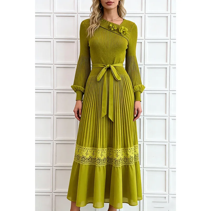 Abito con giunture sulle maniche a lanterna con cinturino a vita alta Miyake 2025 Nuovo abito a pieghe decorativo con fiori tridimensionali in pizzo