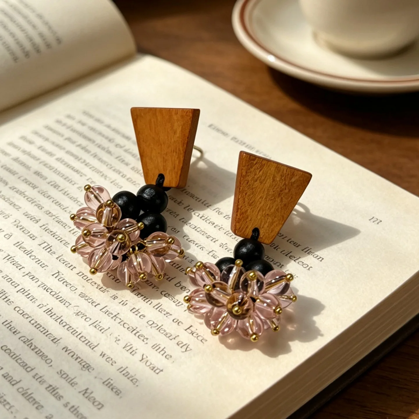 Retro-accented medium-antique wooden stud earrings handmade pink crystal beaded flower clusters fringed earrings personalized la