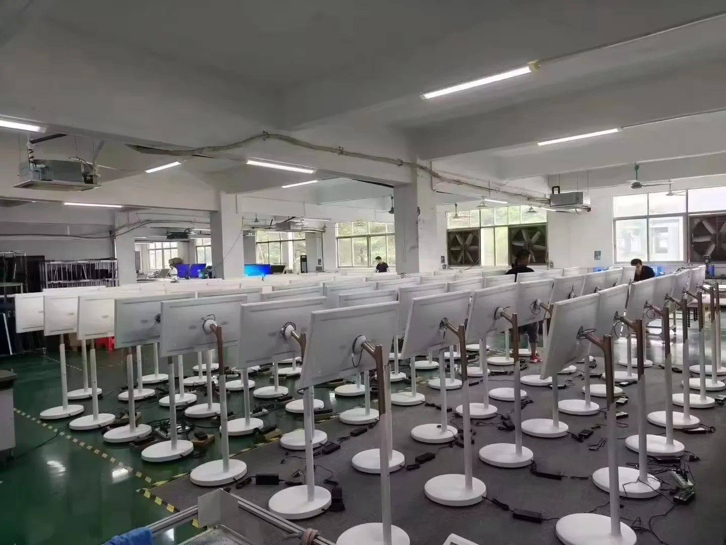 Touch Screen 32 Inch Portable Tv 27inch Smart Tv For Yoga Fitness Game Video Player