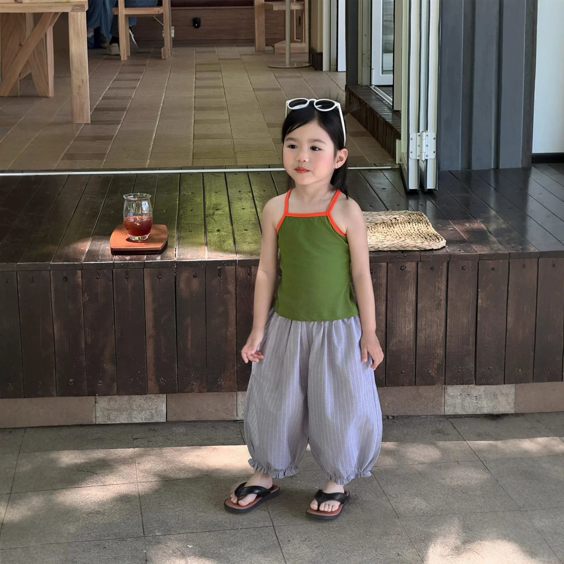 2026 Girls' Summer Casual Cross Back Color Contrasting Strap Set with Gray Stripe Mosquito Lantern Pants Single Shot