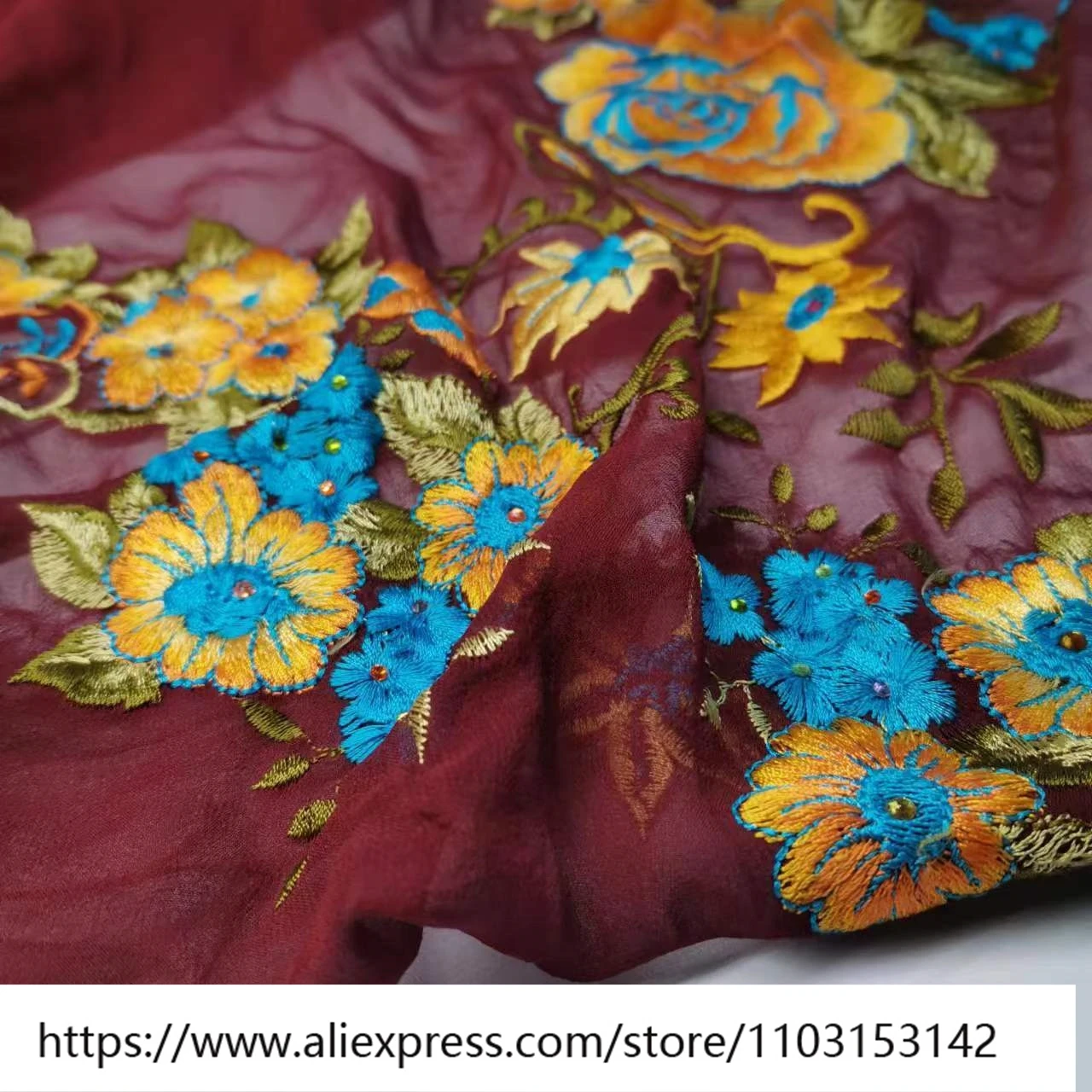 

Summer Light and Transparent Heavy Embroidery Qiao Qi Fabric 8Momme Silk Dress Stage High-End