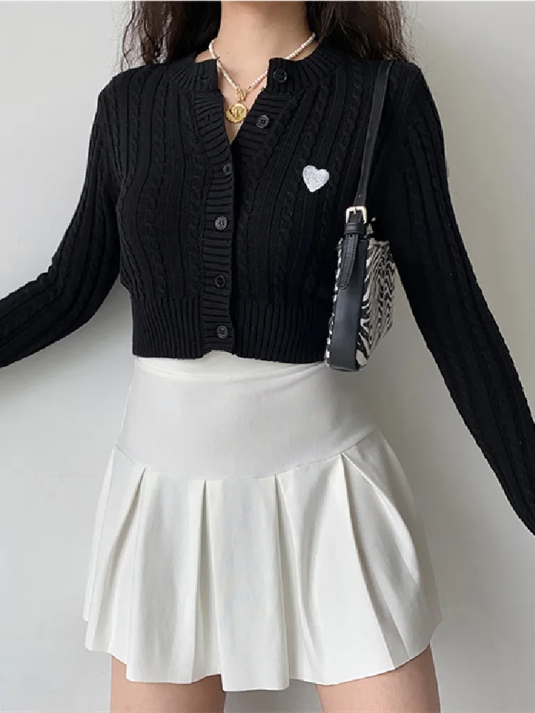 Women Cable Twist Knitted Cardigan With Embroidery Heart Patch 100% Cotton Round Collar Center Buttons Sweater Jumper 5 colors