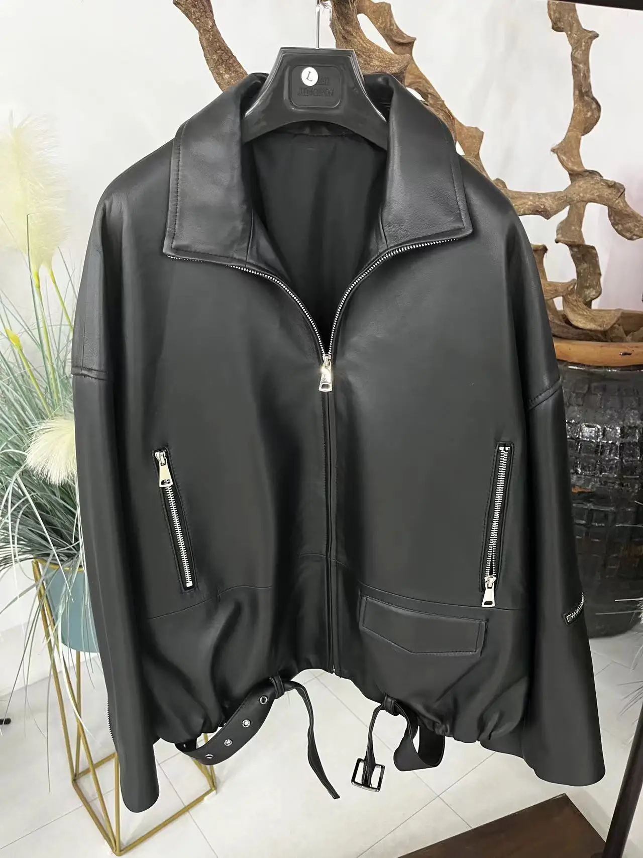 2025 new style women leather jacket with turn down collar and black color real and natural sheepskin short coat