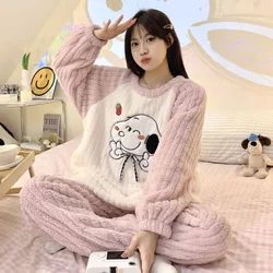 Snoopy women's new simple and versatile sweet and cute cartoon pattern coral velvet round neck pullover home wear pajamas set