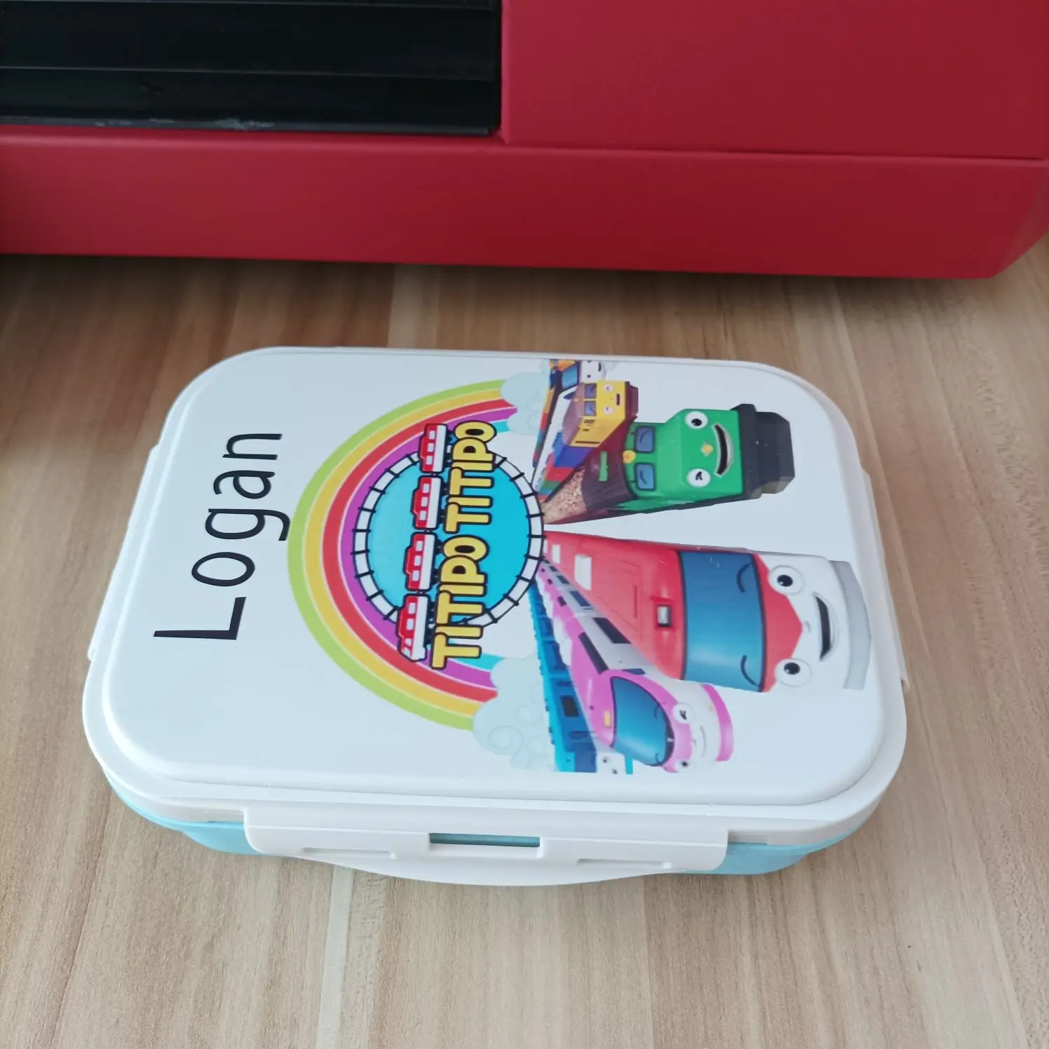 Snackbox Personalisierte Lunchbox für Kinder mit Namen, LOGO, Cartoon-Muster, Niedlichem Bild, Foto, inklusive Löffel und Gabel, aus Umweltfreundlichem Material, Geschenk – Detail 9