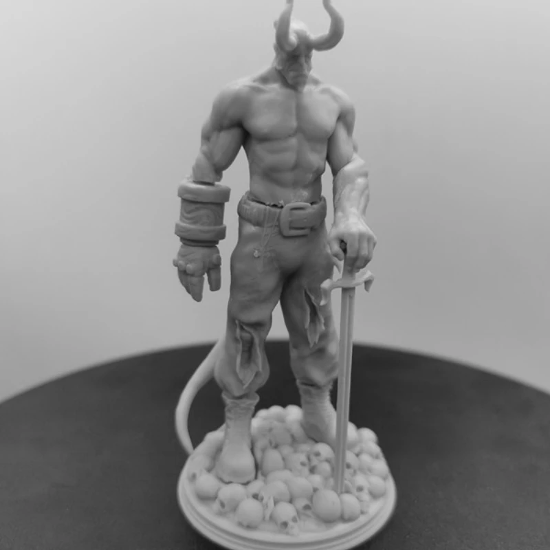 1/24 Schaal Resin Model Kit Hellboy Ongemonteerde Diorama en Ongeverfd Diy Miniaturen Speelgoed Figuur