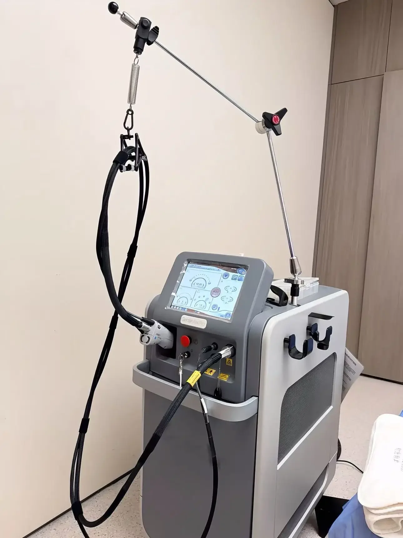 CE 2026 Professional Large Screen 755Nm Machine Hot Sale Skin Rejuvenation Hair Removal Head Arm Feet-Cool Features IT