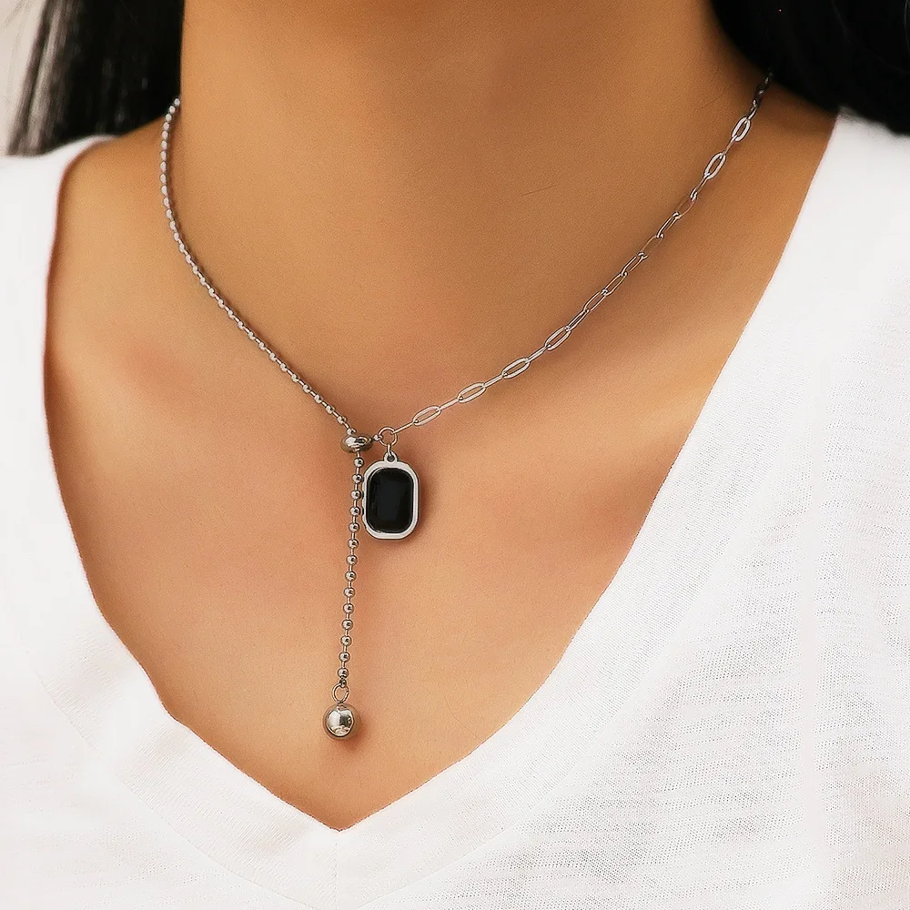 

Trendy Women's Geometric Pendant Necklace - 18K Gold Plated Stainless Steel Adjustable Chain Jewelry, Fashion Rectangle Minimali