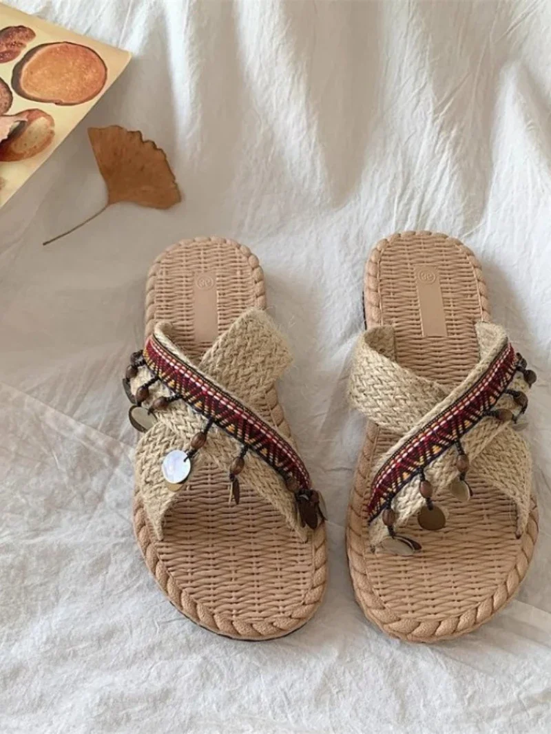 Zapatillas de una palabra de fondo plano para mujer, zapatos cómodos de verano para playa al aire libre, sandalias de lujo para mujer, diseñadores de moda