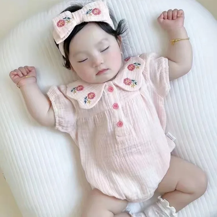 Newborn baby summer super cute princess onesie pure cotton outer wear baby girl cute triangular fart coat climbing suit