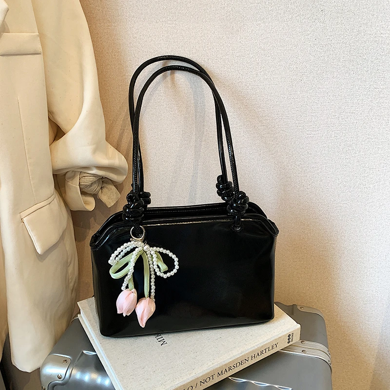 

Sophisticated Niche Design Female Bag Handbag Light Luxury Portable Practical High-Capacity Fashion Accessory For Elegant Women