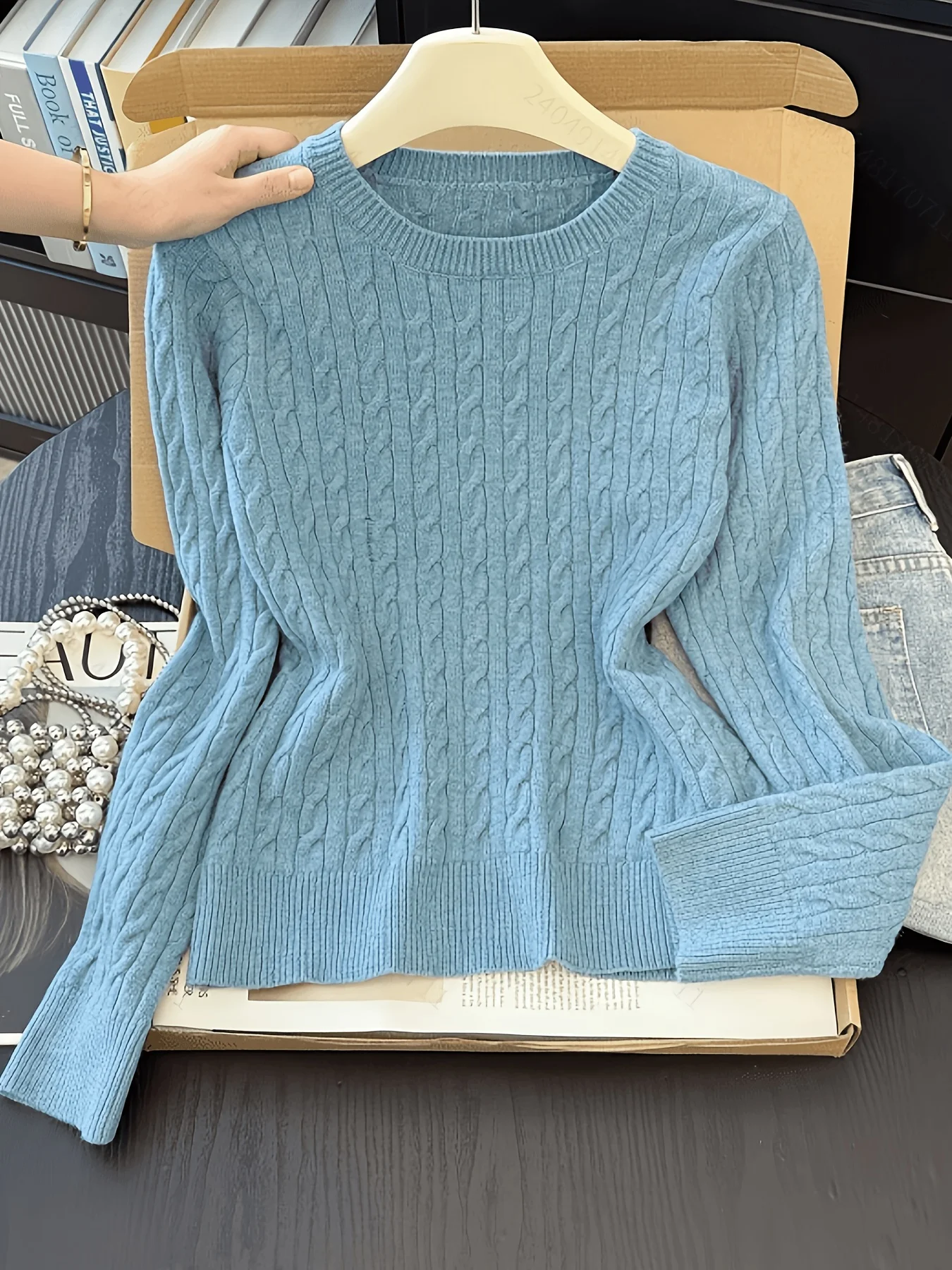 Vintage Cable‑Knit Crew Neck Pullover Base Layer Top, Autumn Winter Soft Slim‑Fit Figure‑Flattering Knit Sweater, Fashion Elegan