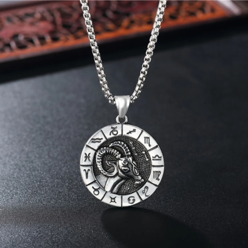 Vintage Viking Compass Pendant Stainless Steel Odin Rune Necklace Locomotive Hand Amulet Transfer Seal Couple Sweater Chain