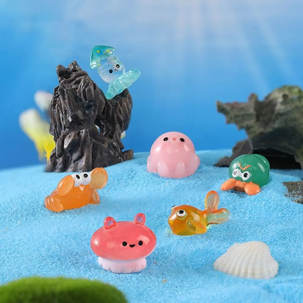 1 PCS Naughty Sea Animals Ornaments Creative Marine Animals Miniature Cartoon Design DIY Micro Landscaping