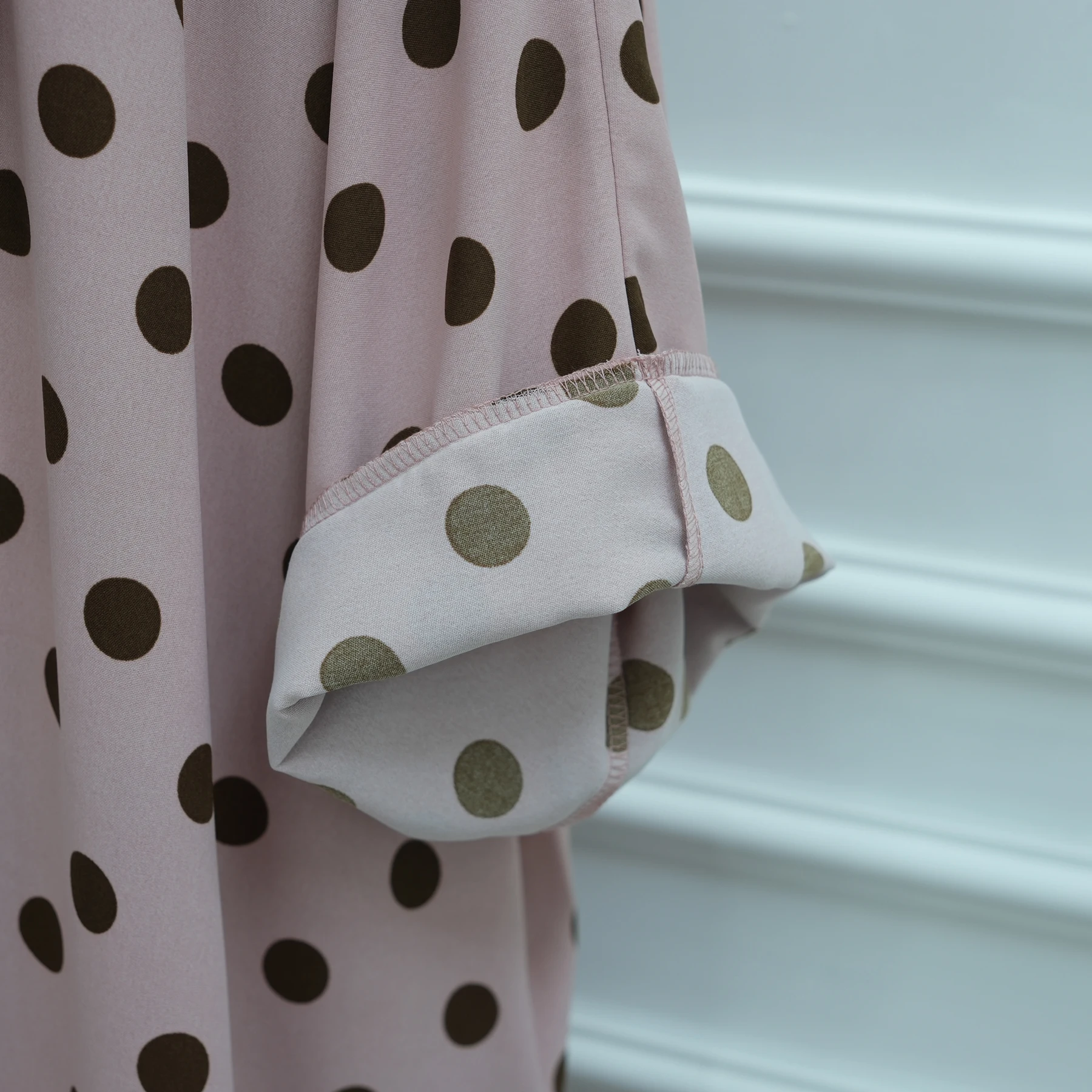 البولكا نقطة يطبع الحجاب الزي طفيف Batwing الأكمام جيوب جانبية عباية + وشاح شال، رمضان المرأة المسلمة الملابس الإسلامية