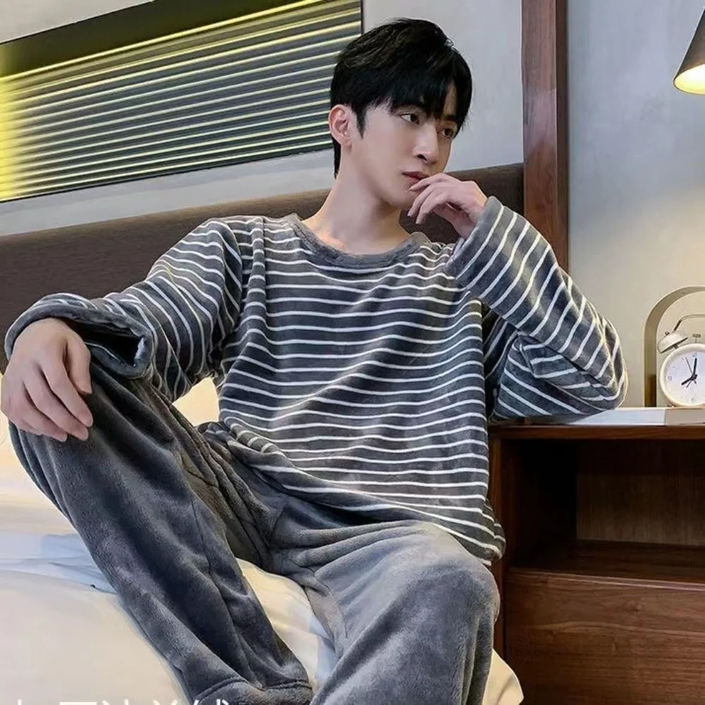 

New Long Sleeve Flannel Pajamas Set Soft Striped Design Sleepwear Set Warm Fleece Round Neck Loungewear Set Indoor Use