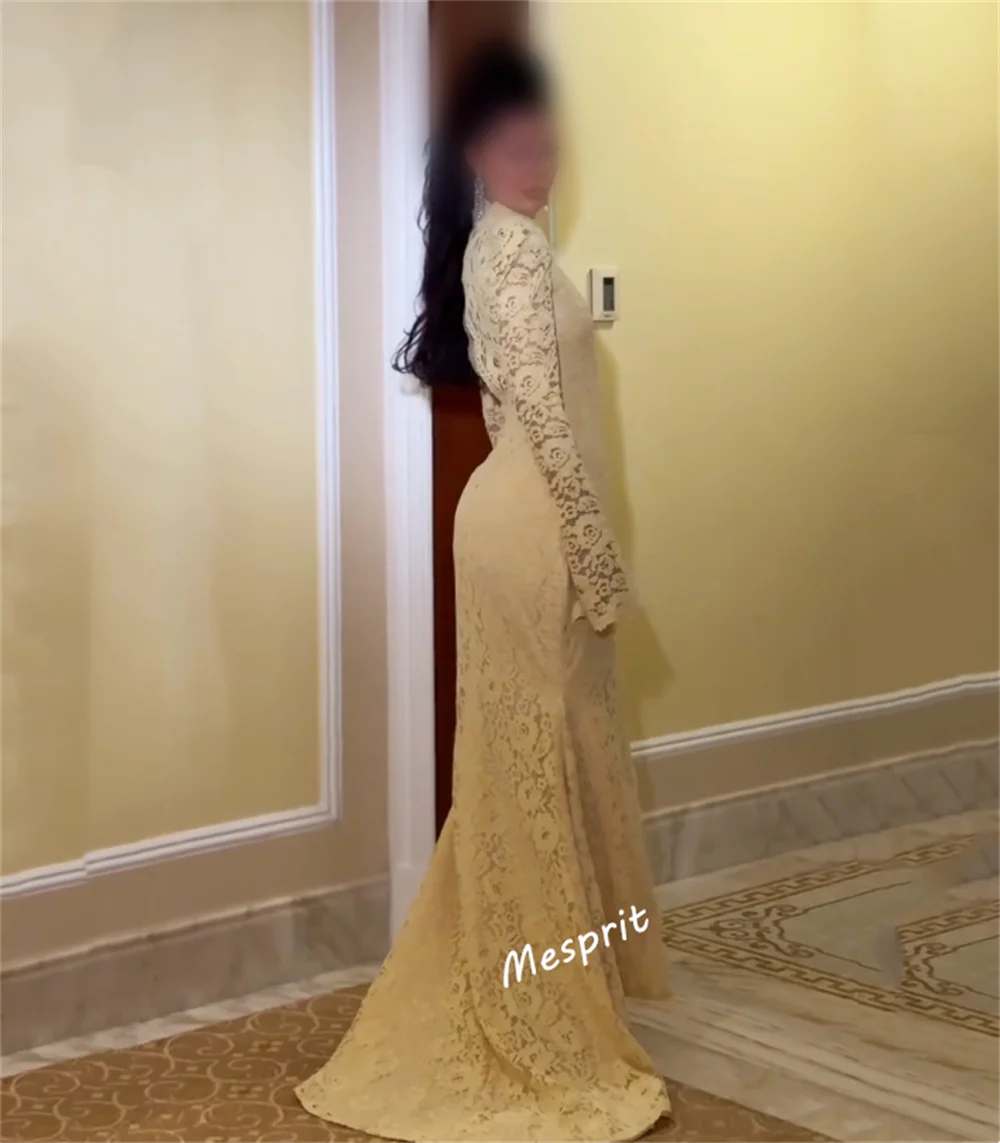 فساتين طويلة مخصصة من الدانتيل بياقة عالية وأكمام طويلة على شكل بوق فستان سهرة رسمي مناسبة مخصصة وحفلات مزاجية