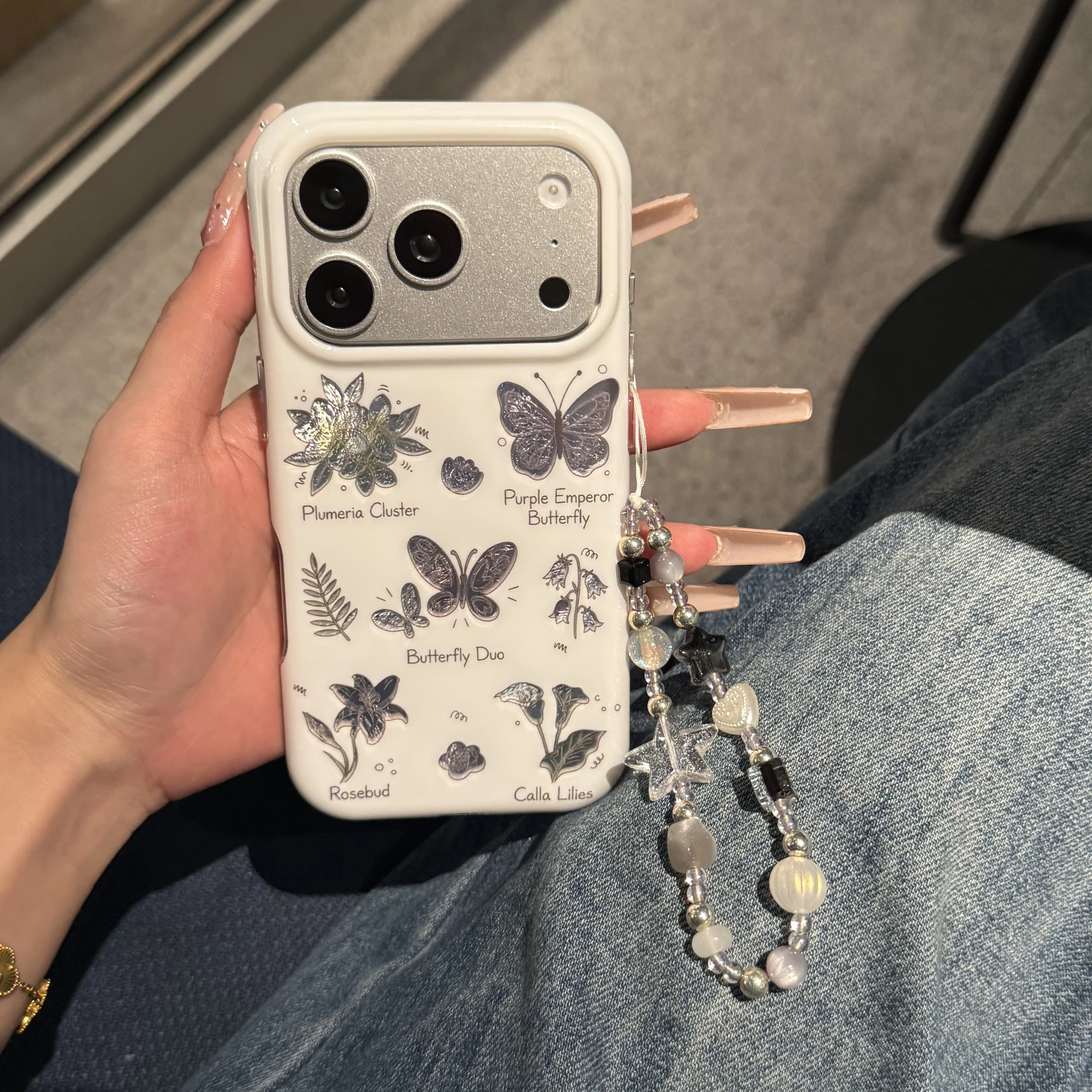 Linienkunst Schmetterling Blumen Holografischer Skizzen-Handgelenkriemen Handyhülle für iPhone 17 16 15 14 13 Pro Max Rückseiten-Handyhülle Capa