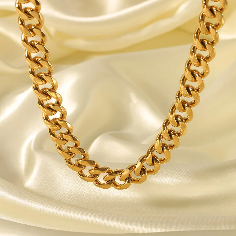 

Exaggerated personality stainless steel necklace 18K gold plated not fade high-grade collar bone chain accessories