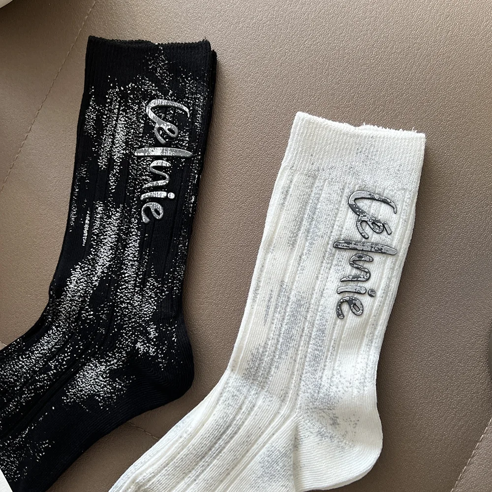 2026 New Streetwear Dirty Style Cotton Socks Splatter Print Crew Socks with Letter Decor  Decorative Socks for Women Fall Winter