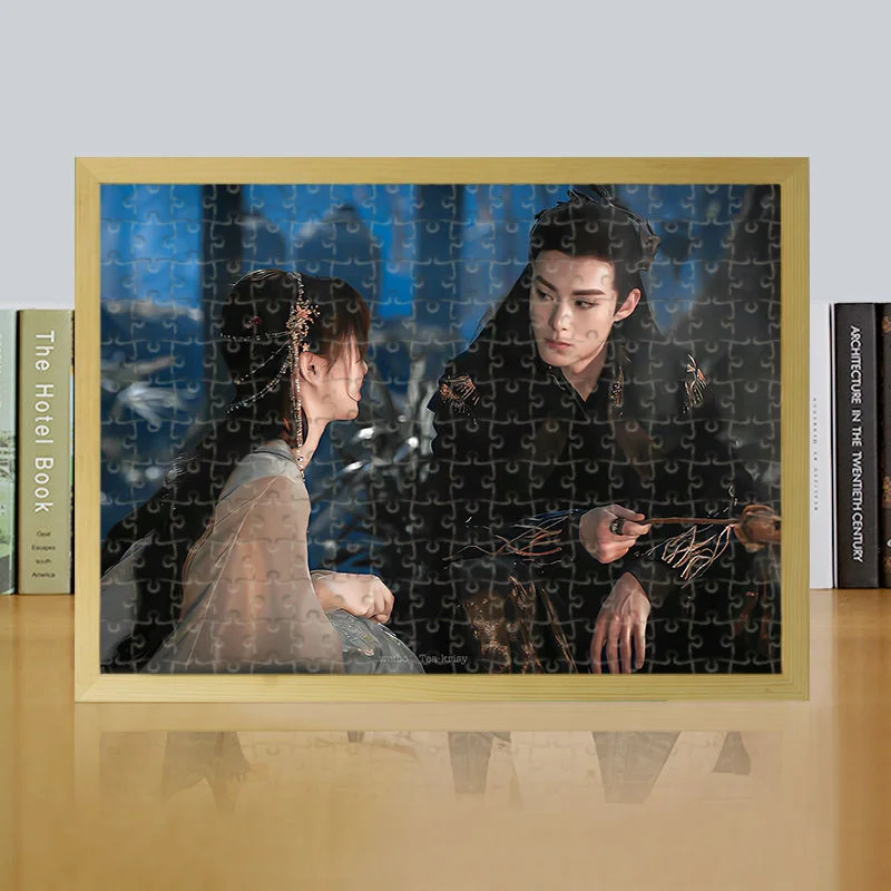 Canglan Jue is the same style. Wang Hedi and Yu Shuxin are surrounded by Wooden Jigsaw Puzzle photo frames. DIY is given to