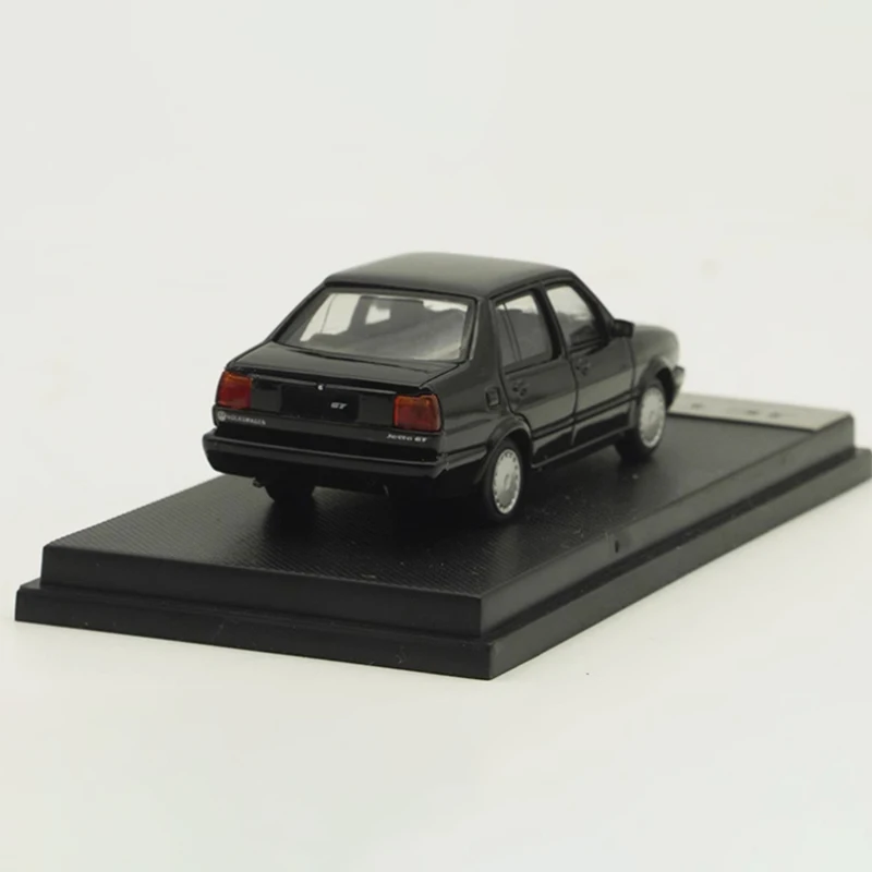 Odlew ze stopu GT w skali 1:64 Klasyczny model samochodu Gotowy produkt Symulacja kolekcji zabawek Prezent Statyczny model Ozdoba