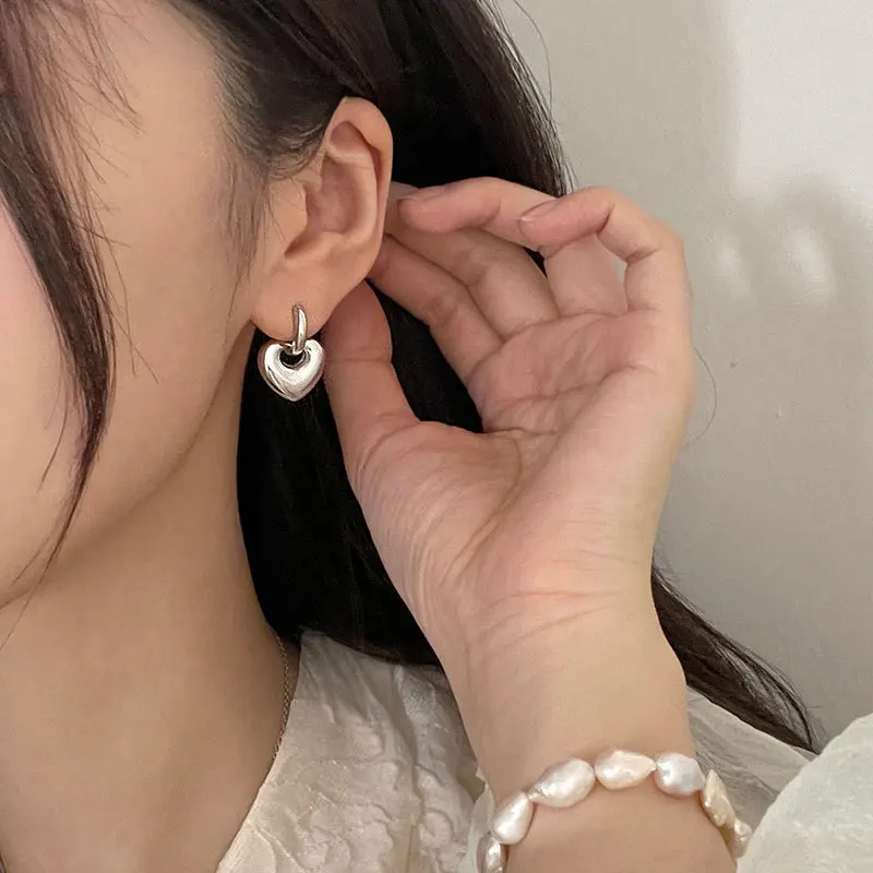 LIVVY – boucles d'oreilles simples couleur argent pour femmes, nouveau Style d'été, mode mariée, cœur d'amour, bijoux cadeaux de mariage, 2023